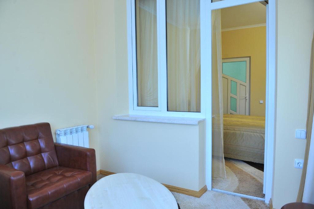 Andinna Hotel Tsjernivtsi Eksteriør bilde
